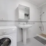 Lois Apartman